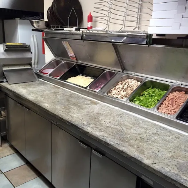 Bella Pizza Toujours Repentigny 2 pour 1