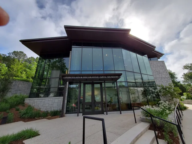 Porcelain and Decorative Arts Museum