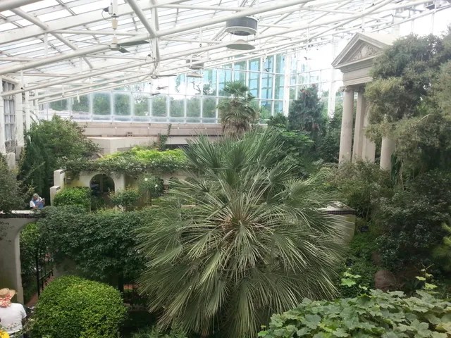 Shoenberg Arid House