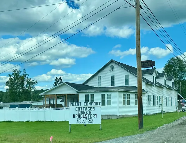 Point Comfort Cottages & Boat Rentals