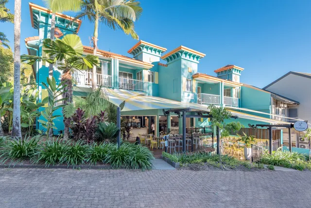 Le Cher Du Monde "The heart of Port Douglas"