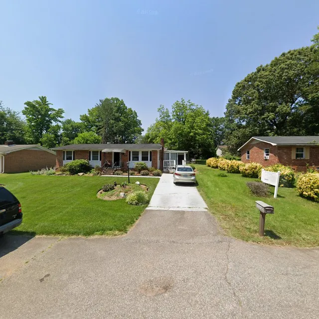 Peg's Professional Dressmaking & Alterations