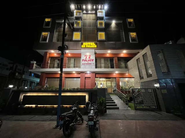 Hotel S.R. Palace & Restaurant