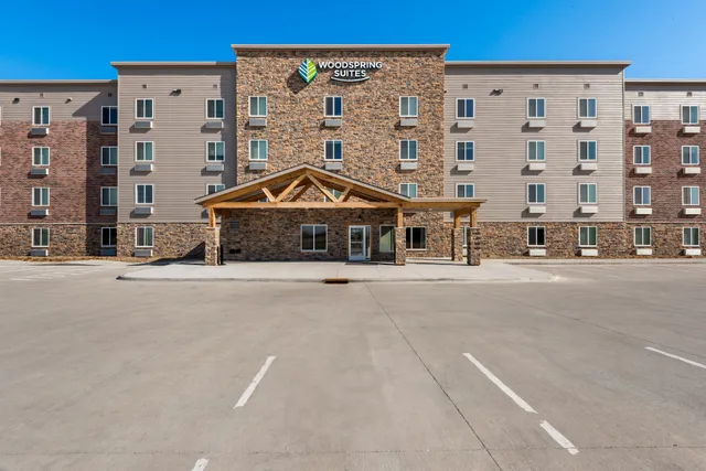 WoodSpring Suites Coralville Iowa City