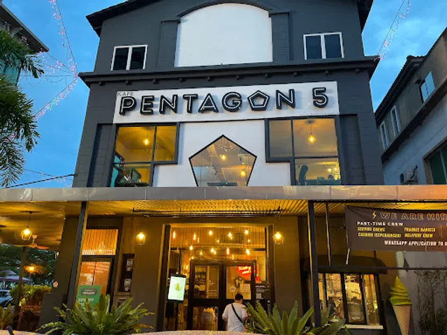 Pentagon 5 Studio