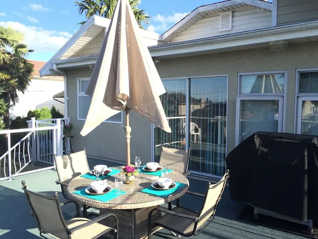 Cozy Bedrooms in Oakridge, Vancouver West