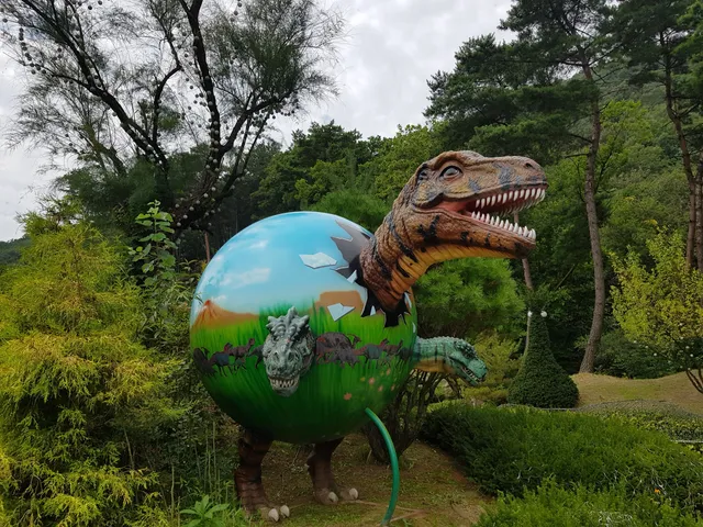 Deokpyeong dinosaur the Arboretum