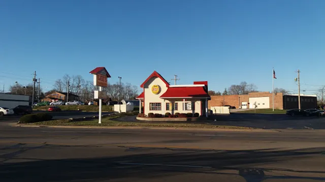 Lee's Famous Recipe Chicken