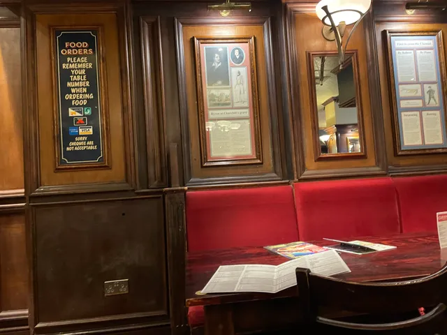 The Eight Bells - JD Wetherspoon