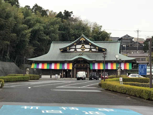 Traffic Safety Praying Bay