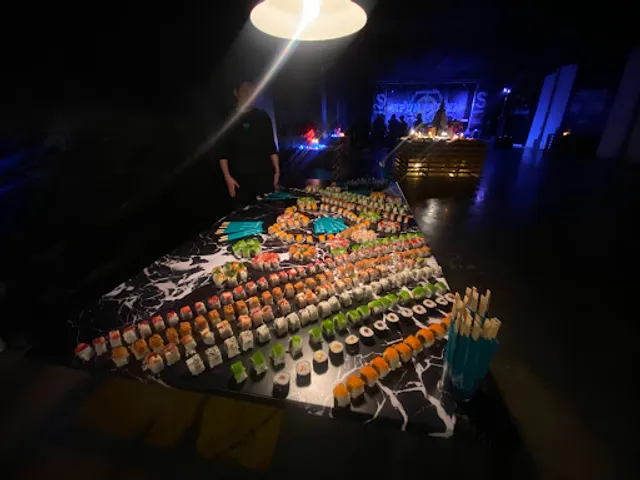 Restaurante Japonés - SUSHI LOVERS