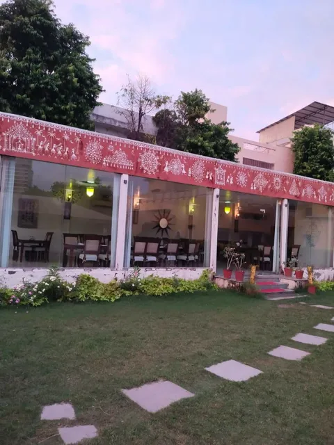 Restaurant Aroma - Veg & Non Veg Restaurant Udaipur, Multi Cuisine Restaurant in Udaipur, Laal Maas, Rajasthani Food