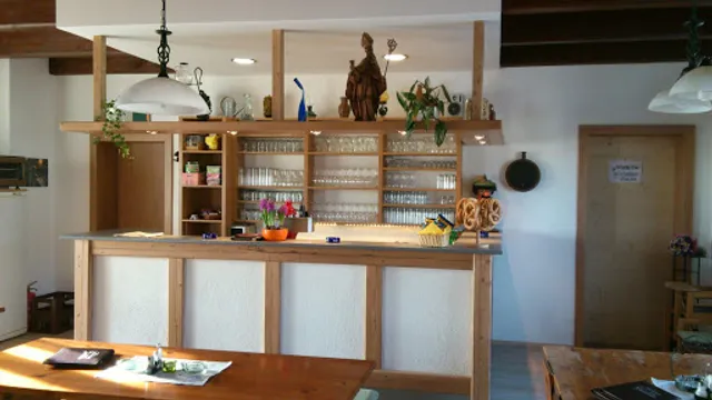 Buschenschank & Weinbau Fam. Schauaus