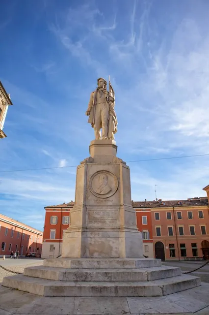 Monumento a Ciro Menotti
