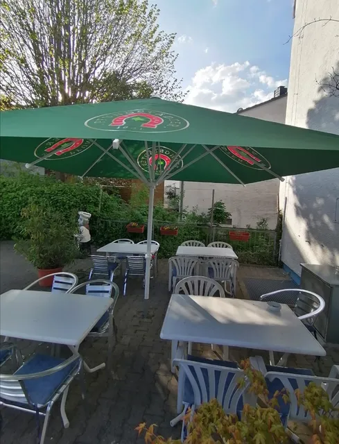 Pizzeria a là Casa - Ben Elouche u. Oumayma Akchar