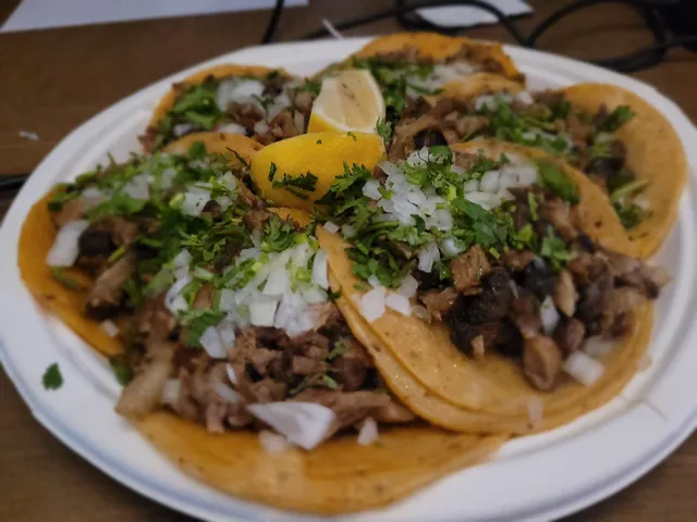 Tacos Los Tres Reyes