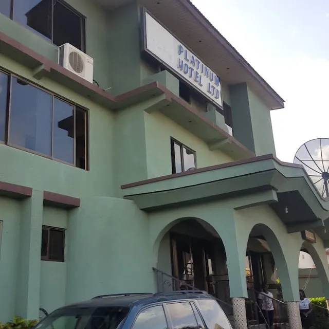 Platinum Hotel