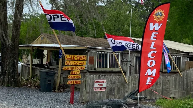 Champagnes Swamptours