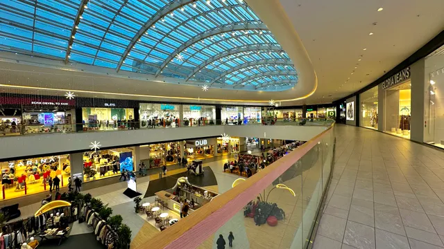 Torgovyy Tsentr Salaris