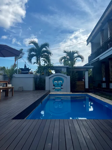 Surf & Party - Hostel Somewhere Else