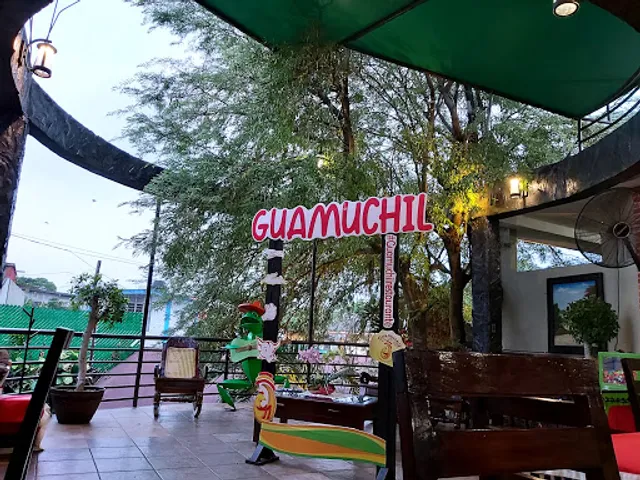 Guamúchil Pollos, Carnes y Conejos