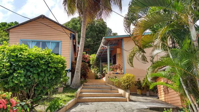 Hostal Flemming Trees Providencia