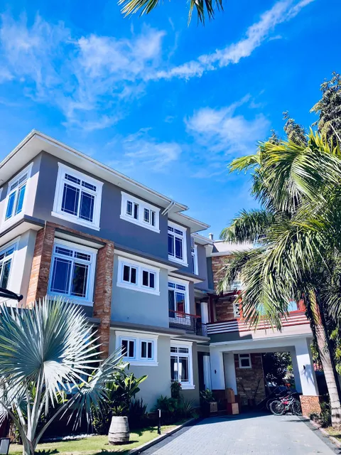 Jacomo Residences Apts