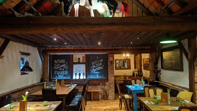 Beef+Burger Steakhouse