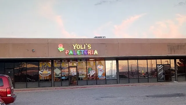 Yoli's Paleteria