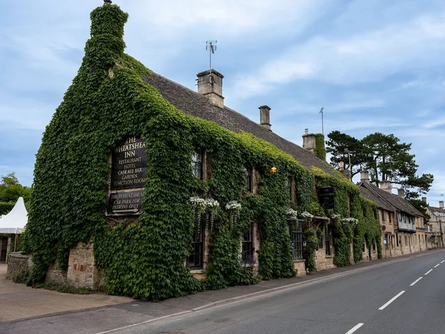 Wheatsheaf Inn (Hotel)
