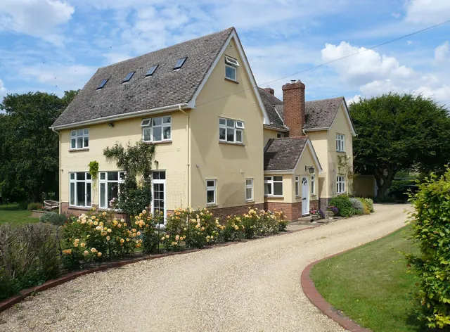 The Newnham White House