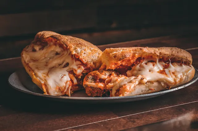 Za Late Night Pizzeria