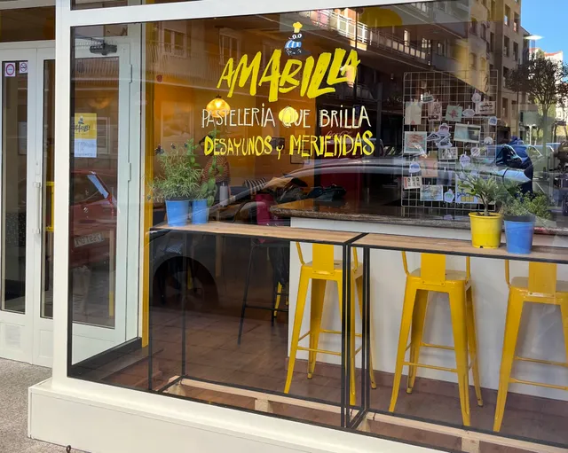 Amarilla Cafetería y Pastelería
