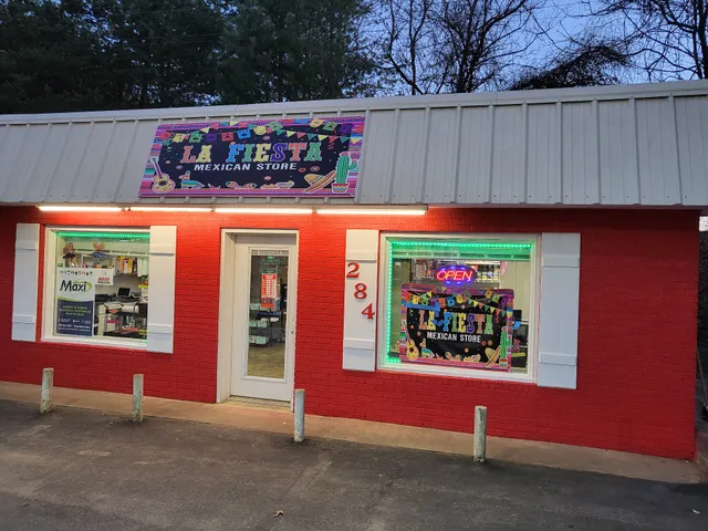 La Fiesta Mexican Store & Mi Sazon Food truck