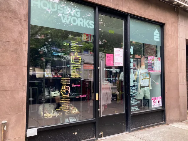 Housing Works Thrift Shops - Brooklyn Heights