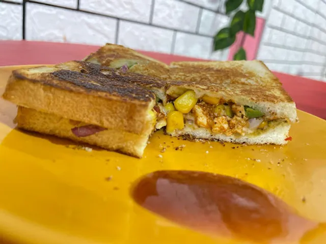 Hari Super Sandwich