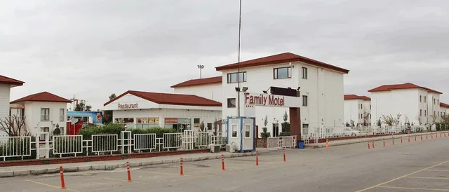 Camellia court family motel