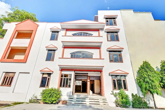 OYO 61893 Kundan Guest House