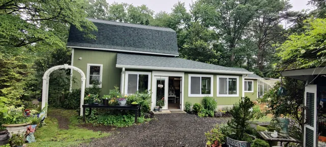 Willow Oak Flower & Herb Farm