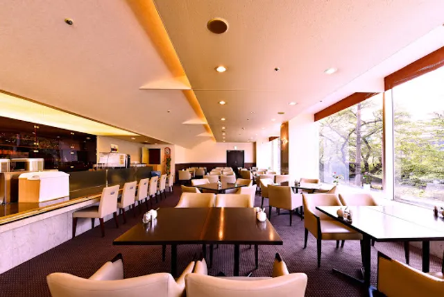 ラウンジ スリーゼ