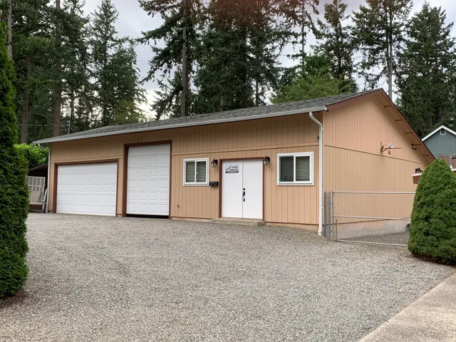 Julie's Custom Upholstery