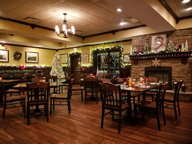 Flaherty's Three Flags Inn