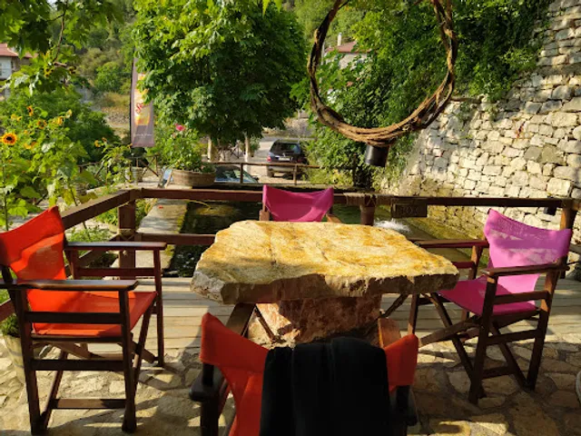 O platanos tis nedas