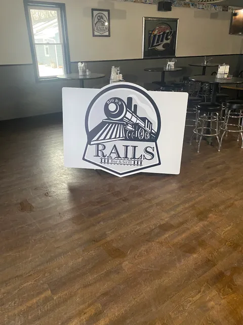 Rails Bar & Grill