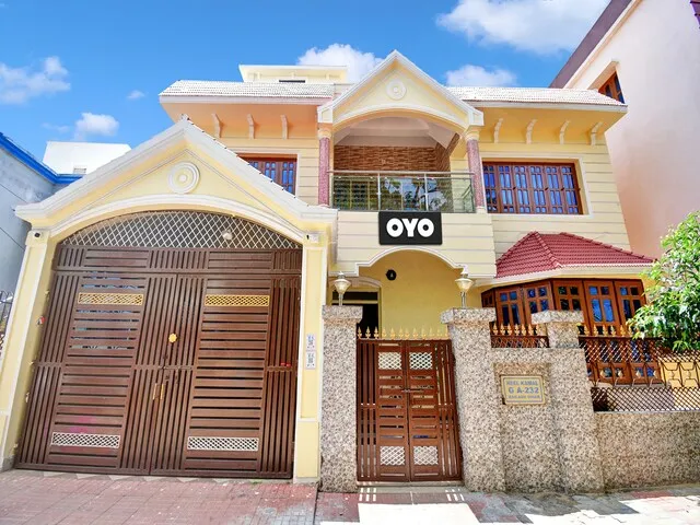 OYO Flagship West House Residency