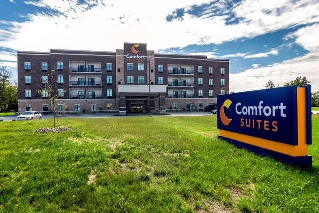 Comfort Suites