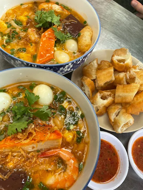 BÁNH CANH CUA ÚT NA