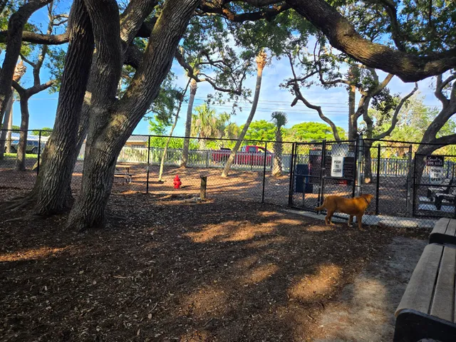 Happy Tails Dog Park - Ponce Inlet
