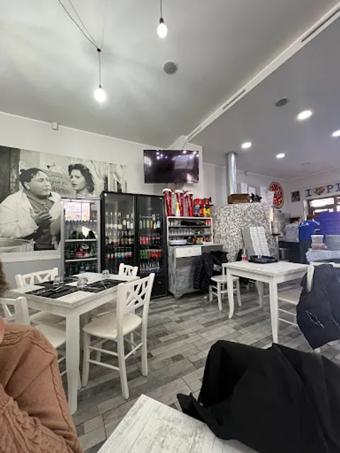 Pizzeria napoletana by sciuscià