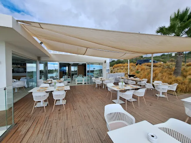 Alcazaba Vive Lagoon Restaurant